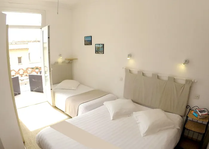 L'oustaou Отель Ле-Лаванду