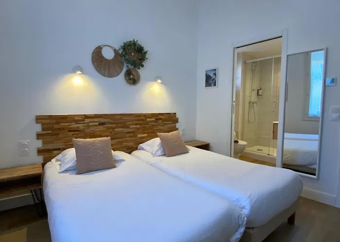 L'oustaou Отель Ле-Лаванду