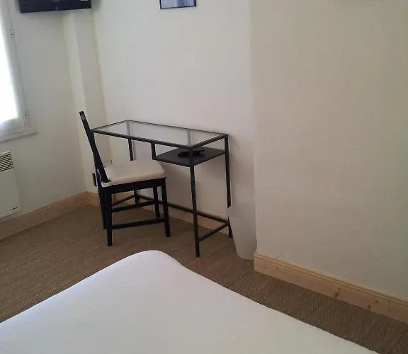 Отель L'oustaou 2*