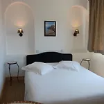 Hotel L'oustaou 2*