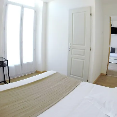 Hotel L'oustaou 2*