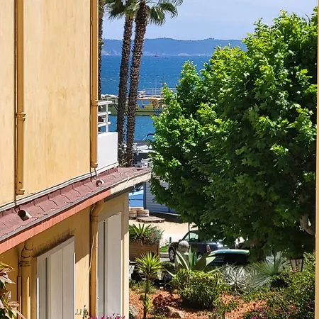 מלון L'oustaou לה לבאנדו