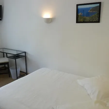 Hotel L'oustaou Le Lavandou