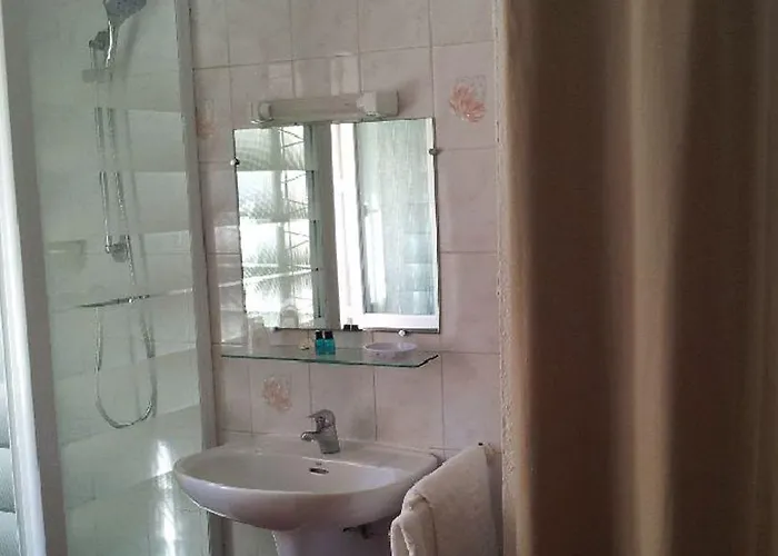 L'oustaou לה לבאנדו