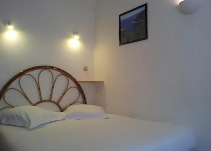 L'oustaou Szálloda 2*