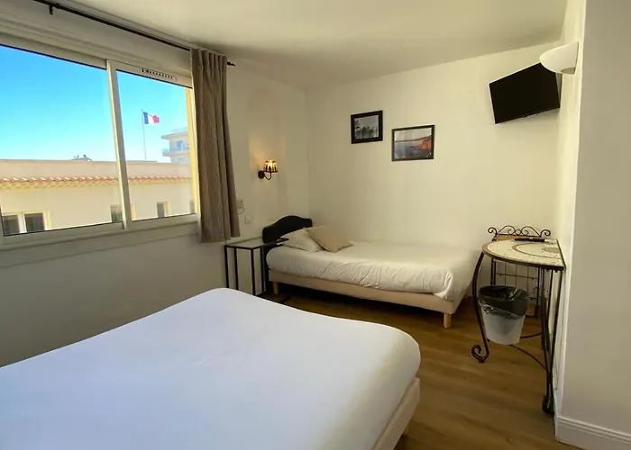 Szálloda L'oustaou Le Lavandou