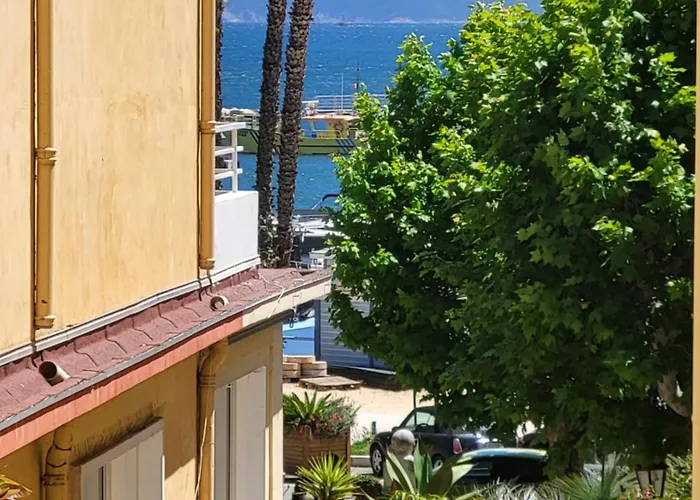 Szálloda L'oustaou Le Lavandou