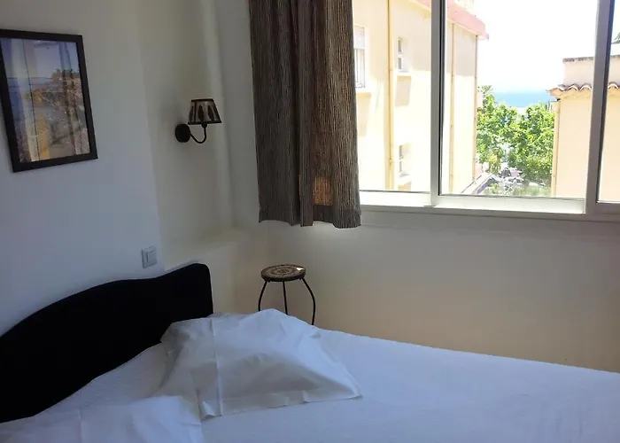 L'oustaou Szálloda Le Lavandou